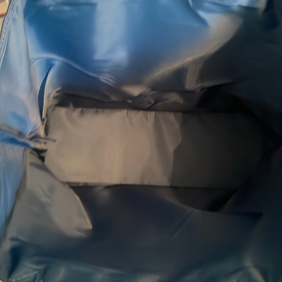 Estée Lauder Navy Travel Tote Bag-2 Straps Handle-Teal Blue Lining-100% PVC - Picture 3 of 4